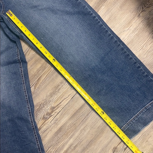 NWT MAURICES Slant Pocket Stretch Wide Leg Jeans 30” Inseam 14 - Picture 3 of 12